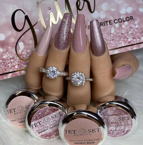 Mauve Sparkle Nails, Pink Purple Nail Art, Mauve Nail Ideas, Elegant Purple Nails, Mauve Nails Design, Mauve Pink Nails, Mary Nails, Nails Diamonds, Mauve Nail Polish