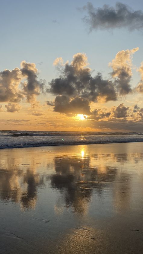 #aesthetic #sunset #reflection #sea #beach Sunset Reflection, Jensen Beach, Reflection Photography, Personal Photography, Aesthetic Sunset, Beach Scene, Sea Beach, Beach Scenes, Beach Sand