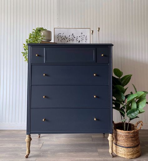 **SOLD * PLEASE DO NOT PURCHASE ** SHIPPING IS NOT FREE, please message me with a zip code prior to purchasing.  This beautiful vintage chest of drawers has been refinished and painted in a deep blue gray color in a custom mix of Carbon and Jet Black by Wise Owl. The legs have been painted and glazed for a faux wood look. New antique brass knobs have been added for a new modern look as well as neutral floral liners in all the drawers. This dresser is perfect for a small area and is very spacious Blue Dresser Bedroom Ideas, Blue Dresser Bedroom, Dark Blue Dresser, Room Modern Bedroom, Navy Blue Dresser, Dresser Nursery, Grey Chest Of Drawers, Furniture Colors, Flip Ideas