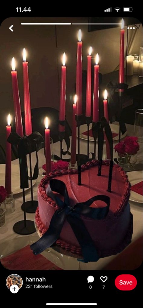 Red Black Birthday Theme, Dark Red Birthday Party, Red Bow Cake, Dark Coquette Birthday Party, 22 Bday Ideas, Red Birthday Cake Aesthetic, 19 Cake Ideas, Dark Red Birthday Theme, Dark Red Birthday Cake