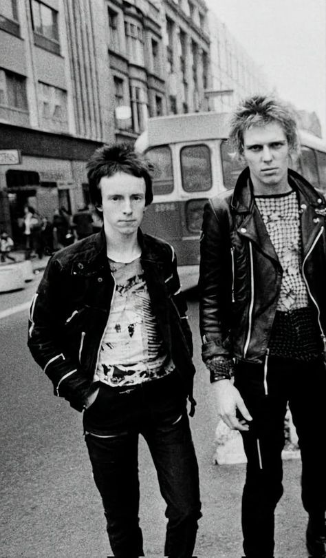 Topper Headon, Paul Simonon, Punk Boy, Joey Ramone, Sid Vicious, Punk Scene, Punk Music, Punk Bands, The Clash