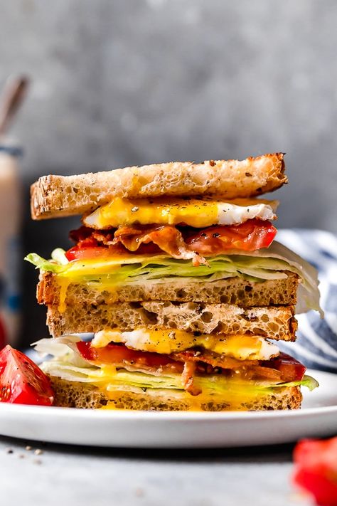 Breakfast BLT Egg Sandwich - Skinnytaste Skinnytaste Breakfast, Breakfast Blt, Classic Blt Sandwich, Hard Boiled Egg, Blt Sandwich, Egg Sandwich, Eat Seasonal, Egg Sandwiches, Skinny Taste Recipes