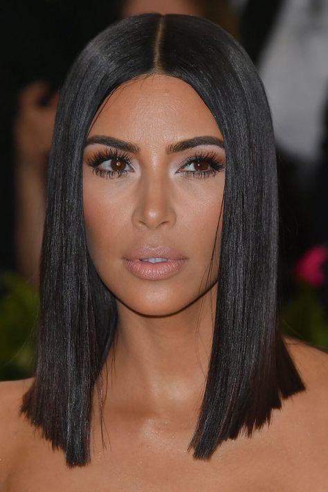 Kim Kardashian, Before and After | The Skincare Edit Kim Kardashian Short Hair, Kim Kardashian Before, One Length Haircuts, One Length Hair, Kim Kardashian Hair, Kardashian Hair, Long Bob Haircuts, Celebrity Hair Stylist, Medium Hair Cuts