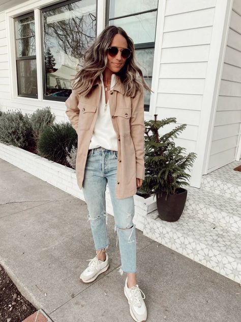 Shacket Outfit Women, Shacket Outfit, Styled Outfits, Cabin Fever, Pack Up, Fall Winter Outfits, Outfits Casuales, Everyday Style, Spring Outfit