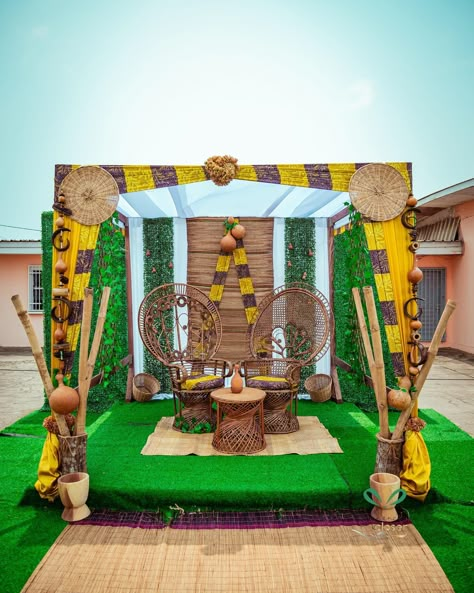 African Traditional Wedding Decoration, Africa Theme Party, African Wedding Theme, Blue Wedding Decorations, Wedding Setup, Wedding Car Decorations, African Theme, Dinner Party Decorations, Wedding Entrance Decor