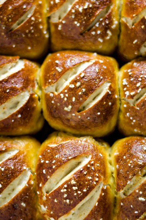 Pretzel Rolls - Host The Toast Swiss Bread, Pretzel Roll Recipe, German Pretzels, Homemade Pretzel, Pretzel Bread, Pretzel Rolls, Stuffed Bread, Baking Soda Bath, Plain Bread