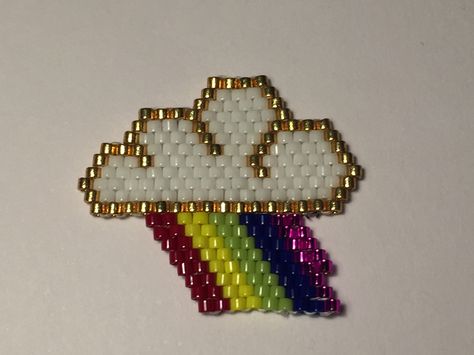 Brick stitch rainbow cloud Brick Stitch Rainbow, Beaded Jewelry Earrings, Beading Projects, Beaded Brooch, Earrings Inspiration, Brick Stitch, Beaded Jewelry Diy, Bead Weaving, Bead Art