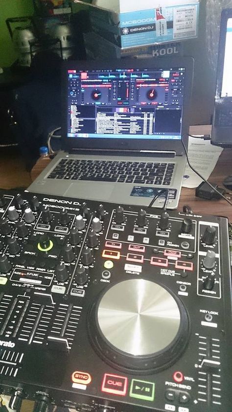 love this setup - Virtual DJ 8 Virtual Dj, Dj Setup, Music Production, Phone Wallpaper, Love This, Dj, Music, Quick Saves