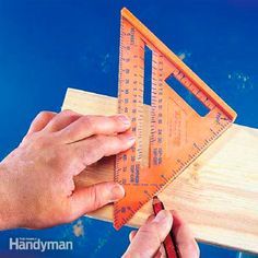 20 Marking Hacks Every DIYer Should Know | Family Handyman | The Family Handyman Rafter Square, Router Lift, Speed Square, Family Handyman, Woodworking Jigs, Woodworking Bench, Fine Woodworking, Woodworking Techniques, Woodworking Tips