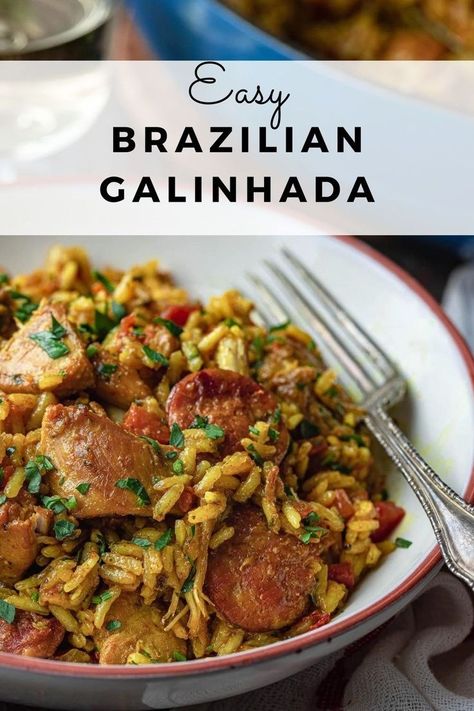 Looking for more easy one pot meals? Galinhada is a delicious traditional Brazilian dish of chicken and rice. Hearty and comforting, this dish is easy to make, cooked in one pot and great to feed a crowd! Brazilian Chicken, Brazilian Dishes, South American Recipes, Cultural Food, Brazilian Recipes, Easy One Pot Meals, America Food, American Recipes, Feed A Crowd