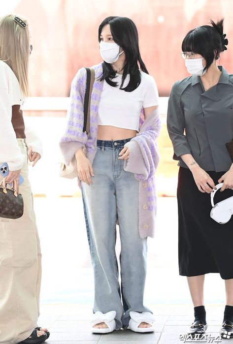 In Airport, Twice Mina, Icn Airport, Myoui Mina, Incheon Airport, Teenager Outfits, Incheon, Airport Style, Airport Outfit