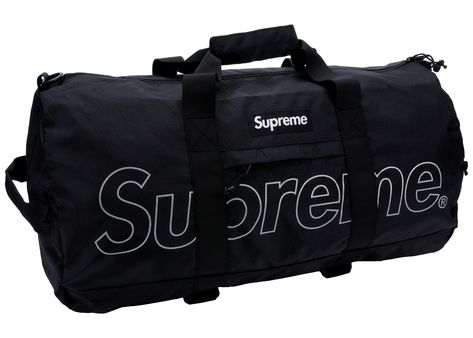 SUPREME DUFFLE BAG (FW18) BLACK. #supreme #bags # Black Duffle Bag, Types Of Handbags, Under Armour Sweatshirts, Camo Purse, Supreme Bag, Messenger Bag Backpack, Swag Men, Bags Aesthetic, Duffel Bags