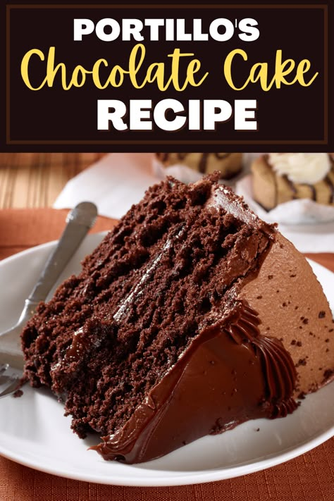 Make Portillo's famous chocolate cake right in your own kitchen with this easy copycat recipe! This restaurant-quality dessert is irresistible. Portillos Chocolate Cake Shake, Portillos Chocolate Cake Recipe, Portillos Chocolate Cake, Gallbladder Recipes, Chocolate Cake Shake, Cracker Barrel Meatloaf, Carrot Cake Recipe Easy, The Best Chocolate Cake, Choc Cake