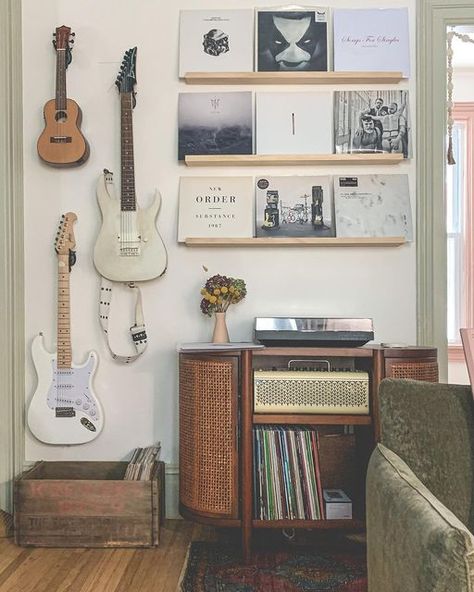 Home Music Rooms, Music Corner, Record Room, Guitar Room, Music Room Decor, Inspired Interiors, December 23, Apartment Decor Inspiration, Living Room Inspo