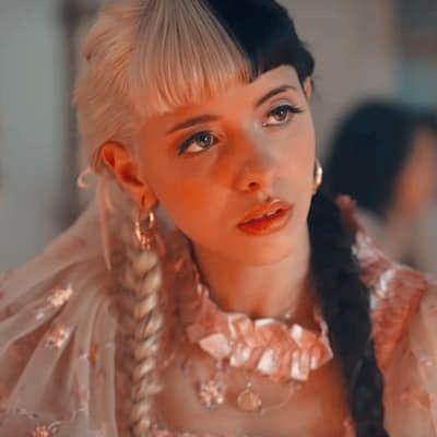 Melanie Martinez Style, Melanie Martinez Dollhouse, K-12 Melanie Martinez, Melanie Martinez Photography, Teachers Pet, Famous Celebrities, Emma Watson, Melanie Martinez, Adele