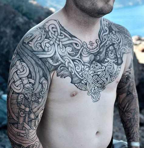 Embark on a mythical journey with Viking tattoos! Explore ancient symbols of strength, bravery, and Norse mythology to find the perfect tattoo for you. Ragnarok Tattoo, Viking Warrior Tattoos, Scandinavian Tattoo, Viking Tattoo Sleeve, Symbole Viking, Knot Tattoo, Warrior Tattoos, Norse Tattoo, Nordic Tattoo