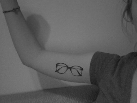 Glasses Tattoo Ideas, Eye Glasses Tattoo, Glass Tattoo, Girl Power Tattoo, Glasses Tattoo, Arrow Tattoo Design, Power Tattoo, Small Quote Tattoos, Tattoo Font