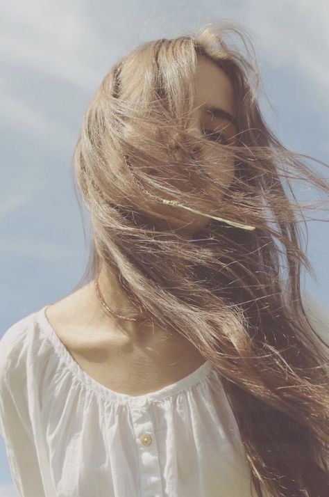 Hair Blown By Wind, Long Hair Covering Face, Hair Covering Face, Photography Major, Wind Hair, Flowy Hair, Website Photoshoot, Wind Blown Hair, Desert Queen