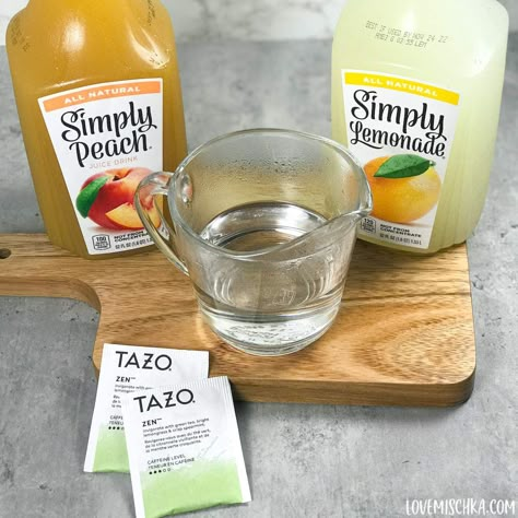 Peach Green Tea Lemonade Starbucks, Starbucks Peach Green Tea Lemonade Recipe, Green Tea Lemonade Starbucks, Starbucks Peach Green Tea Lemonade, Starbucks Peach Green Tea, Starbucks Green Tea Drinks, Tea Lemonade Recipe, Green Tea Lemonade Recipe, Starbucks Medicine Ball Recipe