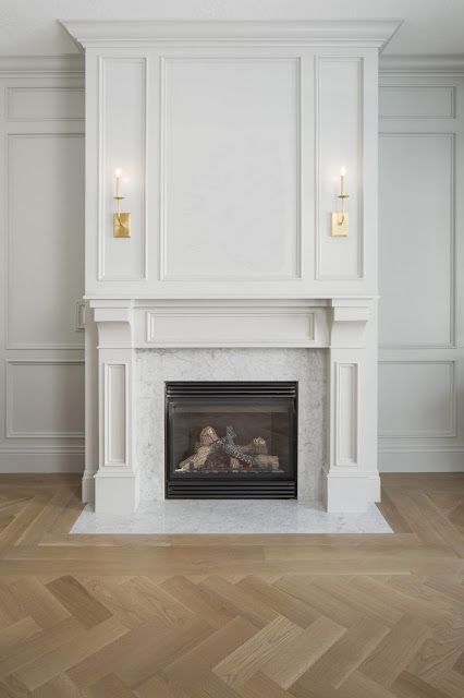 Design Camino, Fireplace Trim, Fireplace Mantel Designs, Marble Fireplace Surround, Mantel Design, Small Bedrooms, Herringbone Floor, Fireplace Remodel, 아파트 인테리어