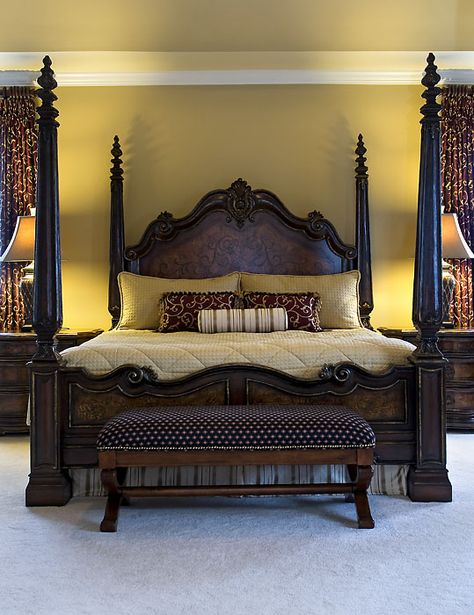 : Traditional Bed Designs, Small Bedroom Bed, Bedroom Traditional, Lauren Nicole, Aesthetic Bed, Gorgeous Bed, Wooden Bed Design, King Bedroom Sets, Bedroom Sets Queen