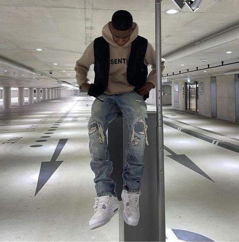 Neutral Aesthetic Outfits Men, Shoes Men Outfit, Blue Jeans Outfit Men, Men Streetwear Outfits, Male Streetwear, Looks Hip Hop, Black Outfit Men, Streetwear Ideas, Men's Fashion Casual