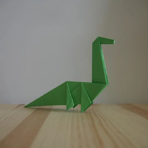 Origami Dinosaur, Dinosaur Origami, Make A Dinosaur, Paper Dinosaur, Paper Video, Origami Step By Step, Origami Artist, Origami Videos, Origami Patterns