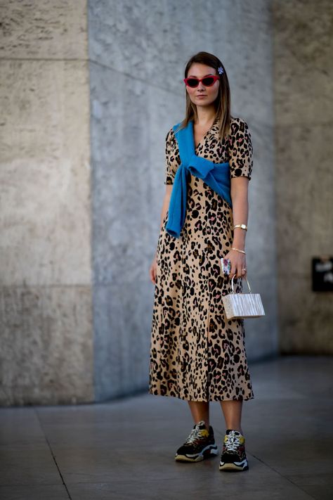 Looks Street Style, Maxi Robes, Spring Street Style, Leopard Print Dress, Fashion Week Street Style, Work Outfits Women, Street Style Looks, Mode Inspiration, French Fashion