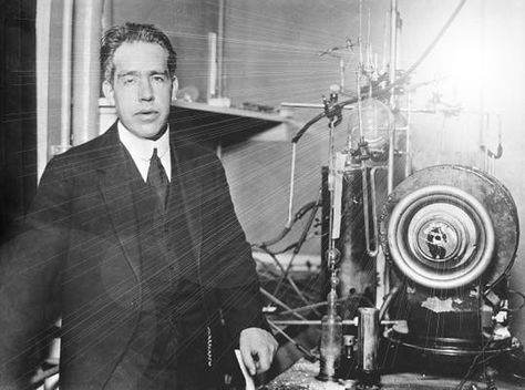 Niels Bohr in his lab. Niels Bohr, Nobel Prize In Physics, Emerald Nails, Famous Scientist, Atomic Structure, University Of Melbourne, Manhattan Project, Study Help, Quantum Physics