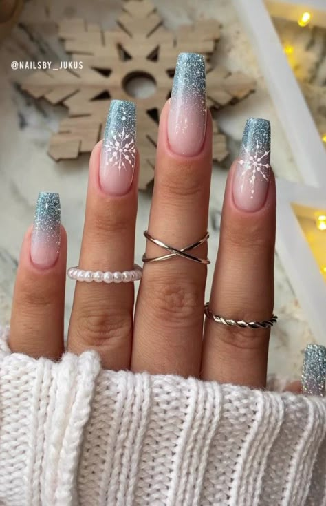 Ombre Sparkles Nails, Blue Icy Nails, Light Blue And Silver Nail Designs, Snow Nails Winter Blue, Blue Winter Nails Snowflakes, Winter Vacation Nails, Nails Winter Blue, Blue Snowflake Nails, January Nails Winter