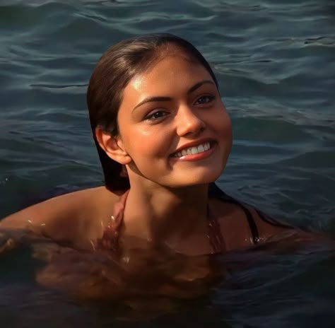 Cleo Sertori Season 3, Cleo Mermaid, Phoebe Tonkin H2o, Cleo Sertori, Mermaid Movies, H2o Mermaids, Character Icons, Mako Mermaids, Candice King