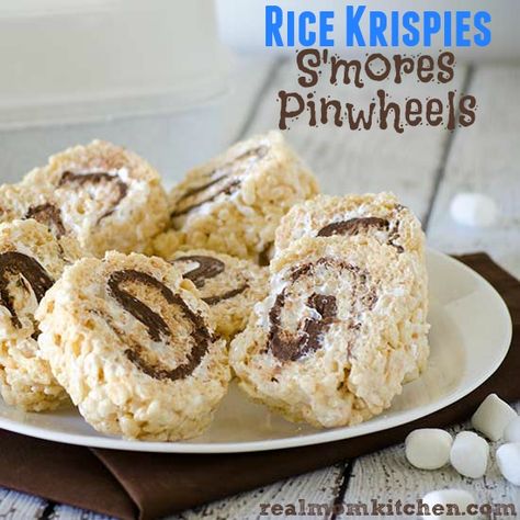 Rice Krispies S'mores Pinwheels | realmomkitchen.com Sushi Recipes, S'mores, Crispy Treats, Rice Krispie Treats, S Mores, Sweets Treats, Krispie Treats, Rice Krispies, Yummy Treats