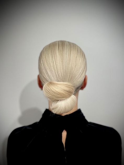 Sleek Bun Hairstyles: Perfect for Type 4 Hair
Sleek Bun Winter Hairstyles: Stay Cozy and Stylish Sleek Hair Bun, Hair Bun Ideas, Hairstyles Sleek, Sleek Bun Hairstyles, Bun Ideas, Easy Hair Up, Hair Sleek, Sleek Hair, Low Bun Hairstyles