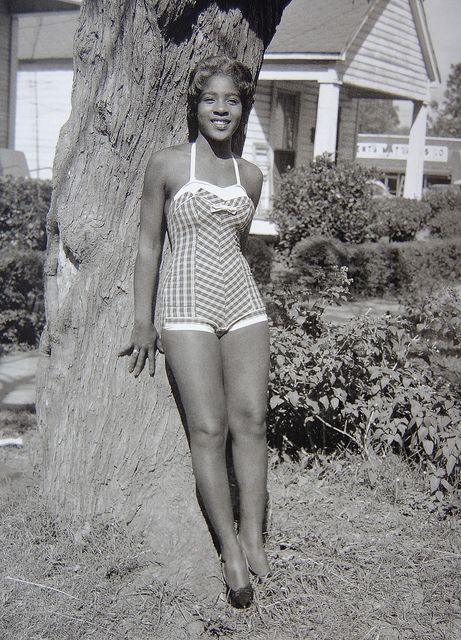 A Young Beauty In Greenwood, Mississippi by The Nite Tripper, via Flickr Greenwood Mississippi, Black Pinup, Black Pin Up, African American Fashion, Vintage Black Glamour, Look Retro, Black Pins, Afro Punk, Hey Girl