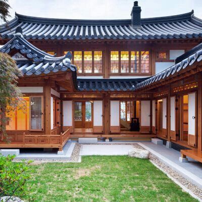 Korean House Exterior, Traditional Chinese House, Hanok House, Korean Traditional House, Traditional Korean House, Asian House, Japanese Home Design, Chinese House, Chinese Fans