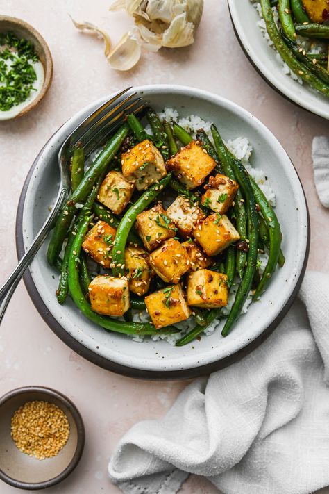 Tofu Green Beans, Green Bean Stir Fry, Bean Stir Fry, Meatless Dinners, Veggie Dinners, Ginger Green Beans, Vegan Baked, Cooking Green Beans, Baked Veggies