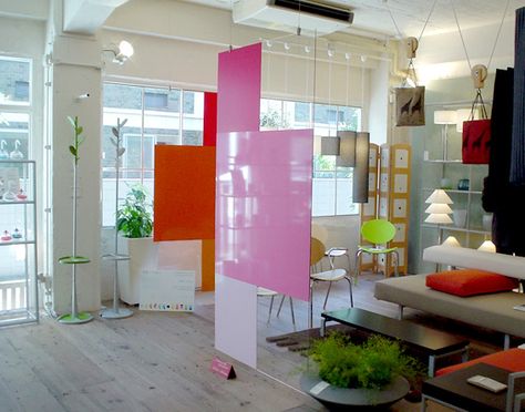 Woudn't these plexiglass room dividers be awesome? Gym Design Interior, Acrylic Ideas, Temporary Wall, Divider Wall, Room Dividers, Shop Interiors, Error Page, 404 Error, My Dream Home