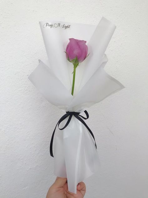 Single Rose Bouquet By Posy N Light Single Roses Bouquet, Single Flower Bouquet Gift, Single Rose Wrapping, One Rose Bouquet Wrap, Single Rose Bouquet Wrapped, One Rose Gift, Single Flower Arrangements, 1 Rose Bouquet, Single Rose Gift