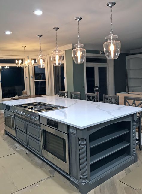 Large Kitchen Island With Gas Cooktop, Kitchen Ideas Stove In Island, Kitchen Island Stove Ideas, Stove Island Small Kitchen, Kitchen Island With Sink And Stove, Large Island With Stove, Stove Island Kitchen, Island Stove Kitchen Ideas, Kitchen Island Gas Cooktop