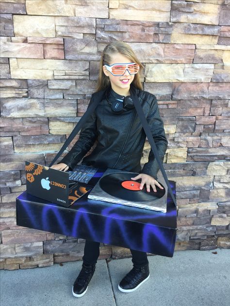 Girls costume DJ costume DIY Halloween Easy Homeade Halloween Costumes, Dj Costume, Dj Outfit, Boys Halloween Costumes Diy, Best Kids Costumes, Girl Dj, Easy Diy Costumes, Kids Costumes Girls, Diy Costumes Kids