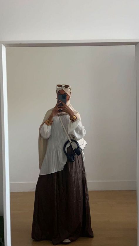 Modest Fashion Hijab Abayas, Amused By Modesty, Hijabi Summer Fashion, Hijabi Outfit Summer, Korean Modest Fashion Outfit, Hijabi Spring Outfits, Hijab Graduation Outfit, Modesty Fashion Casual, Hijabi Outfits Modest