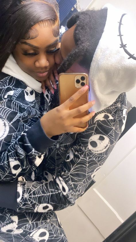 Matching Pjs Couples, Halloween Couple Pictures, Cute Matching Pjs, Couple Flicks, Black Couple Goals, Girlfriend And Boyfriend Goals, Couples Pics, Bae Watch, Rod Wave