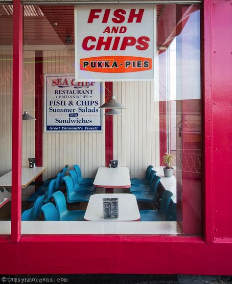 Chip Shop Aesthetic, Vintage Signage, Vintage Restaurant Design, Menu Signage, Seaside Shops, Fish And Chip Shop, Cafe Sign, British Seaside, Seaside Style