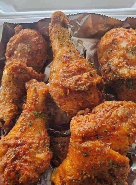 Best Southern Fried Chicken, Fried Drumsticks, Fried Chicken Batter, Fried Chicken Ingredients, Cups Recipes, Baked Fried Chicken, Chicken Batter, Chicken Mama, Oven Fried Chicken