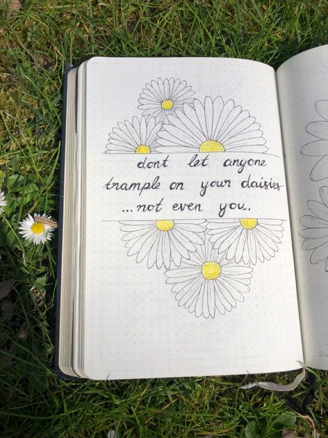 Quotes To Doodle In Journal, Dairy Quotes Drawing Ideas, Dairy Drawing Ideas Aesthetic, Sketch With Quotes, Motivational Art Drawings, Motivational Sketches, Motivational Drawings Ideas, Note Book Decoration Ideas, Journal Quotes Inspirational