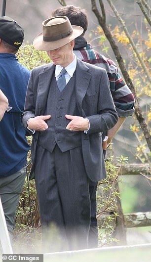 Oppenheimer Outfit, Princeton New Jersey, Art Of Manliness, Movies Outfit, Christopher Nolan, Character Actor, Cillian Murphy, Irish Men, Men Style Tips