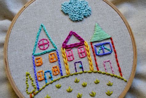 A Cute Little Embroidered House Tutorial [FREE Template Included] Hand Stitch Embroidery Patterns, Embroidery Patterns Free Templates, Bullion Embroidery, Crewel Embroidery Kits, Stitching Techniques, Embroidery Stitches Tutorial, Embroidery Materials, Hand Embroidery Projects, Sewing Projects For Kids