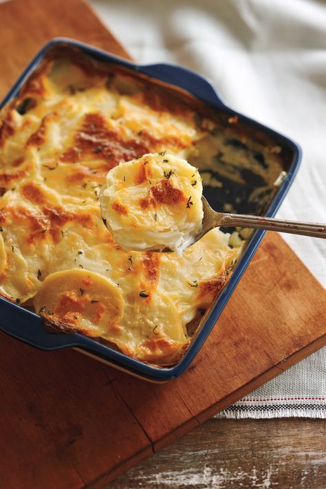 Classic Scalloped Potatoes - Canadian Living's 25 most popular recipes of all time Canadian Living Recipes, Scalloped Potato Recipes, Canadian Food, Scalloped Potatoes, Baked Fish, Most Popular Recipes, Veggie Dishes, Popular Recipes, Vegetable Dishes