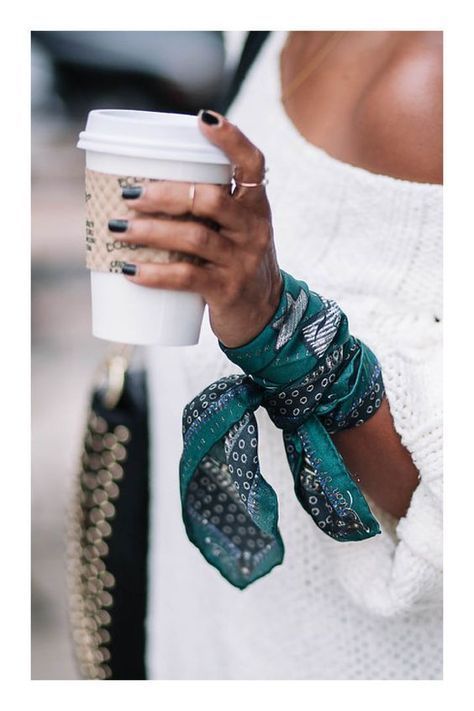 // a r m Scarf Photography, Bandana Outfit, Scarf Trends, Hair Scarf Styles, Ways To Wear A Scarf, Acne Control, How To Wear A Scarf, Scarf Women Fashion, Beauty Inspo