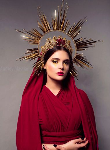 Baroque Saint Halo Crown Head Art, Head Pieces, Head Bands, Cosplay Ideas, Mode Inspiration, Costume Design, Headdress, Look Fashion, Madonna